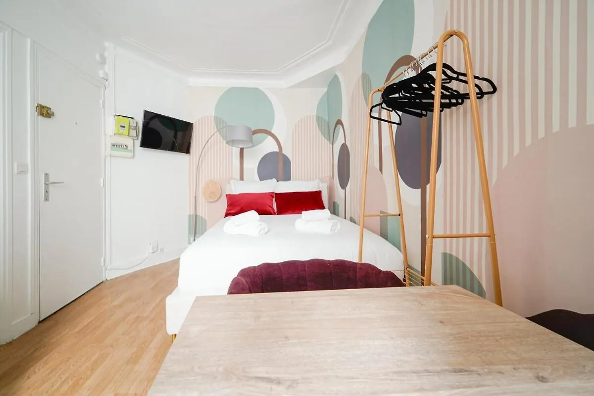 Cozy Studio In Voltaire - V Paris France